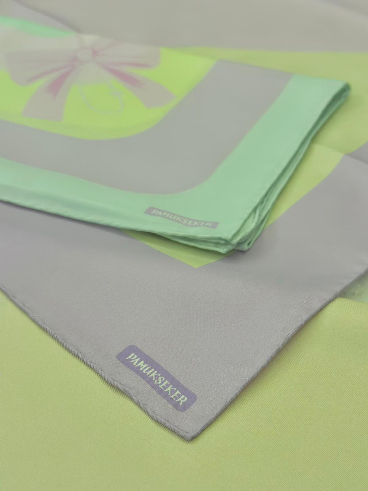 Elegant 100% Twill Silk Scarf Timeless Style & Luxury Accessory for Women